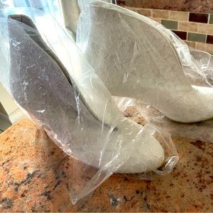 Bridal shoes brand new sz 10